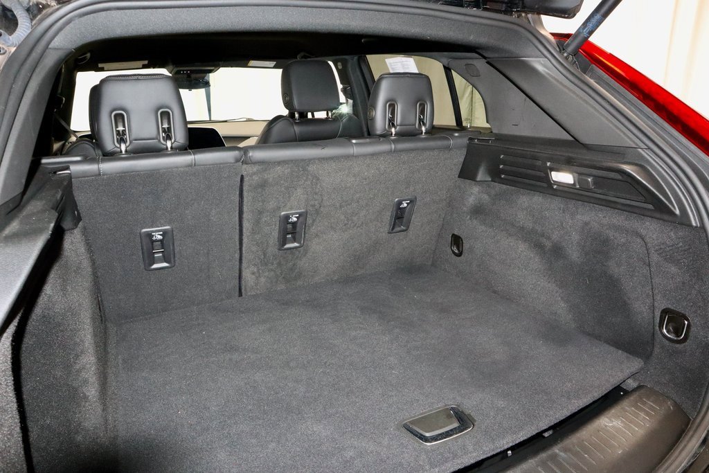 Used 2024 Cadillac XT4 Luxury image 14