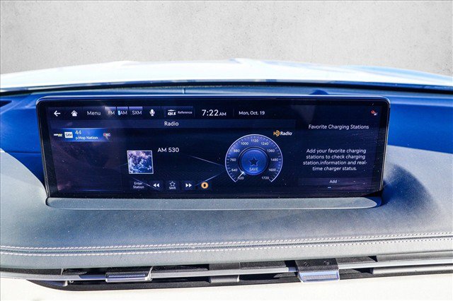 Used 2025 Genesis Electrified GV70 w/ Prestige Package AWD/4WD image 17