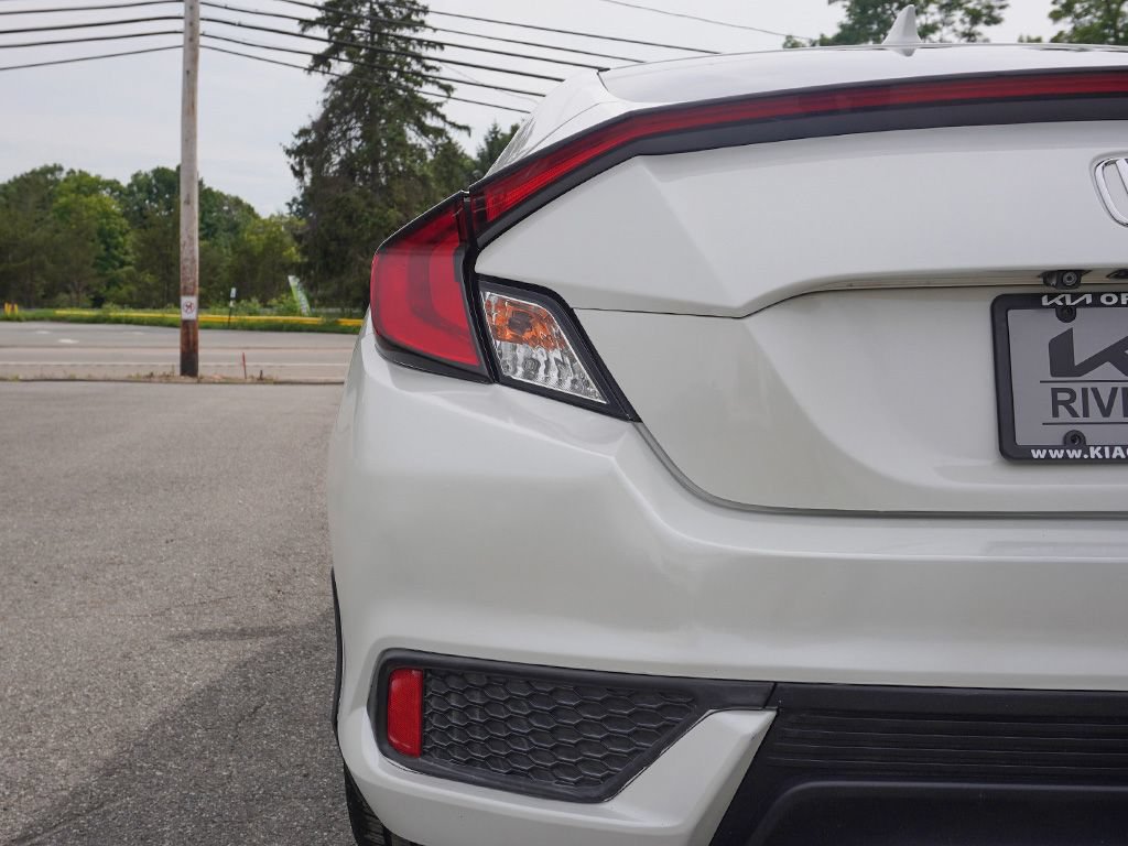 Used 2019 Honda Civic Touring image 13