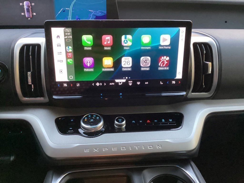 New 2025 Ford Expedition Active image 64