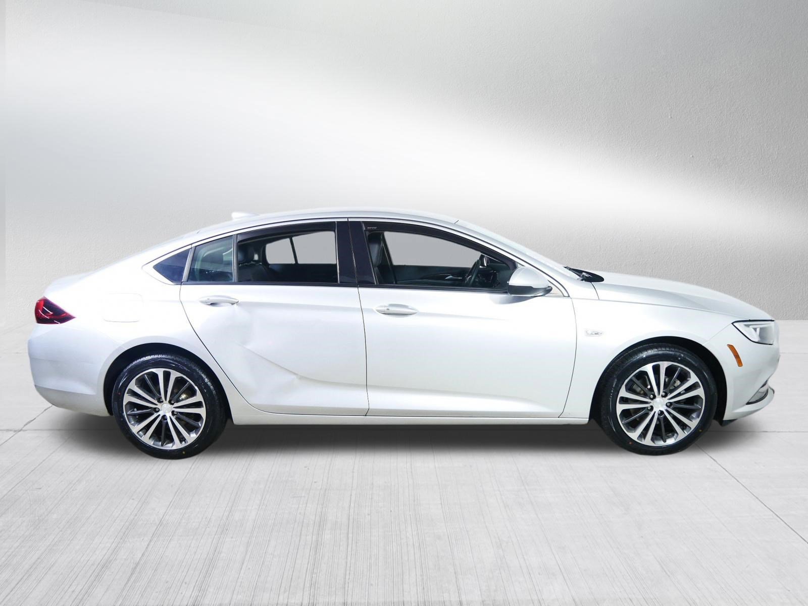 Used 2018 Buick Regal Essence image 8