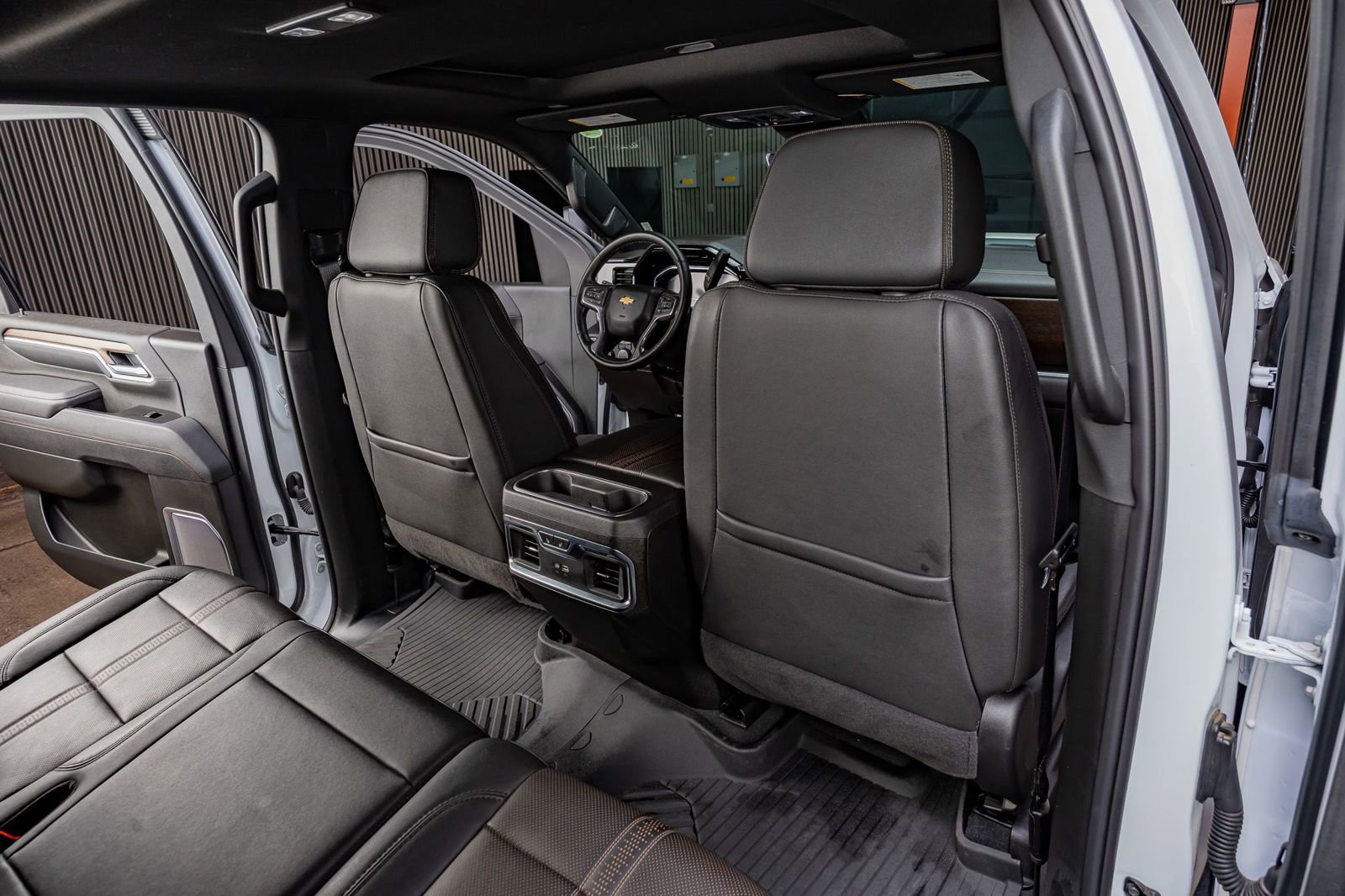 Used 2025 Chevrolet Silverado 2500 High Country w/ Technology Package image 33