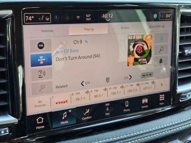 Used 2024 Chrysler Pacifica Limited image 31