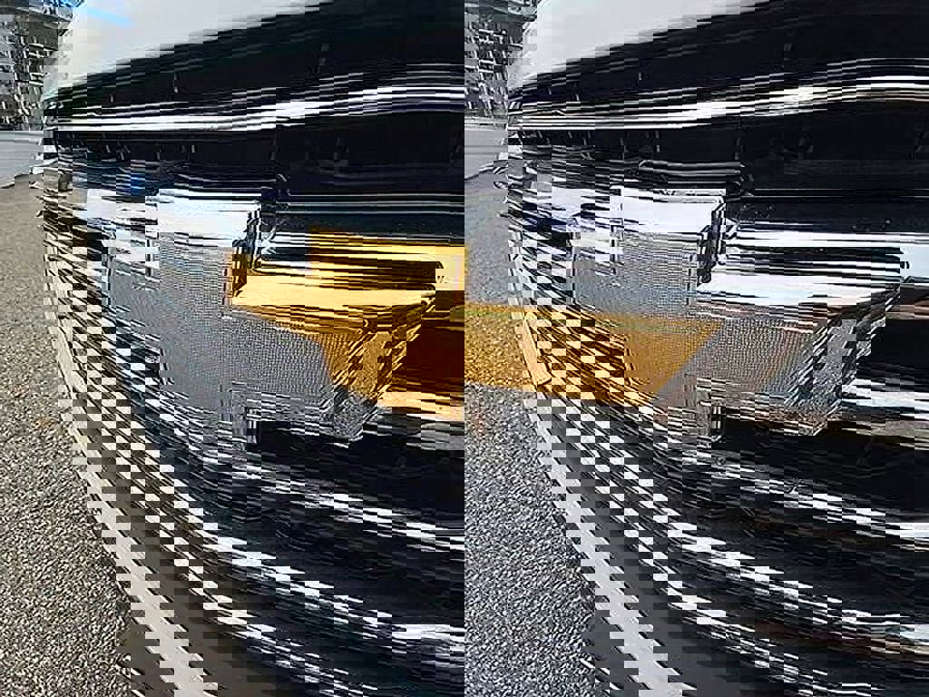 Used 2023 Chevrolet Traverse LT image 67