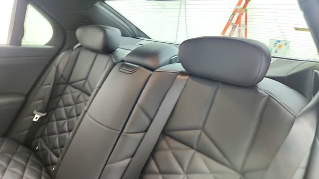 Used 2025 BMW 740i image 31