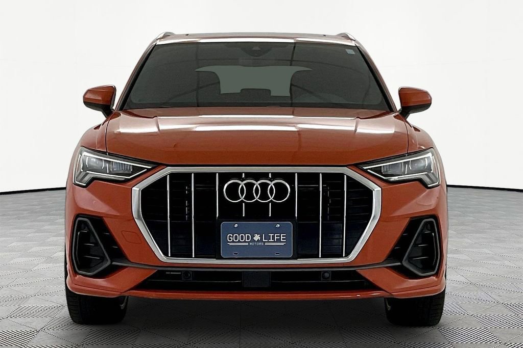 Used 2019 Audi Q3 2.0T Premium Plus w/ Premium Plus Package AWD/4WD image 2