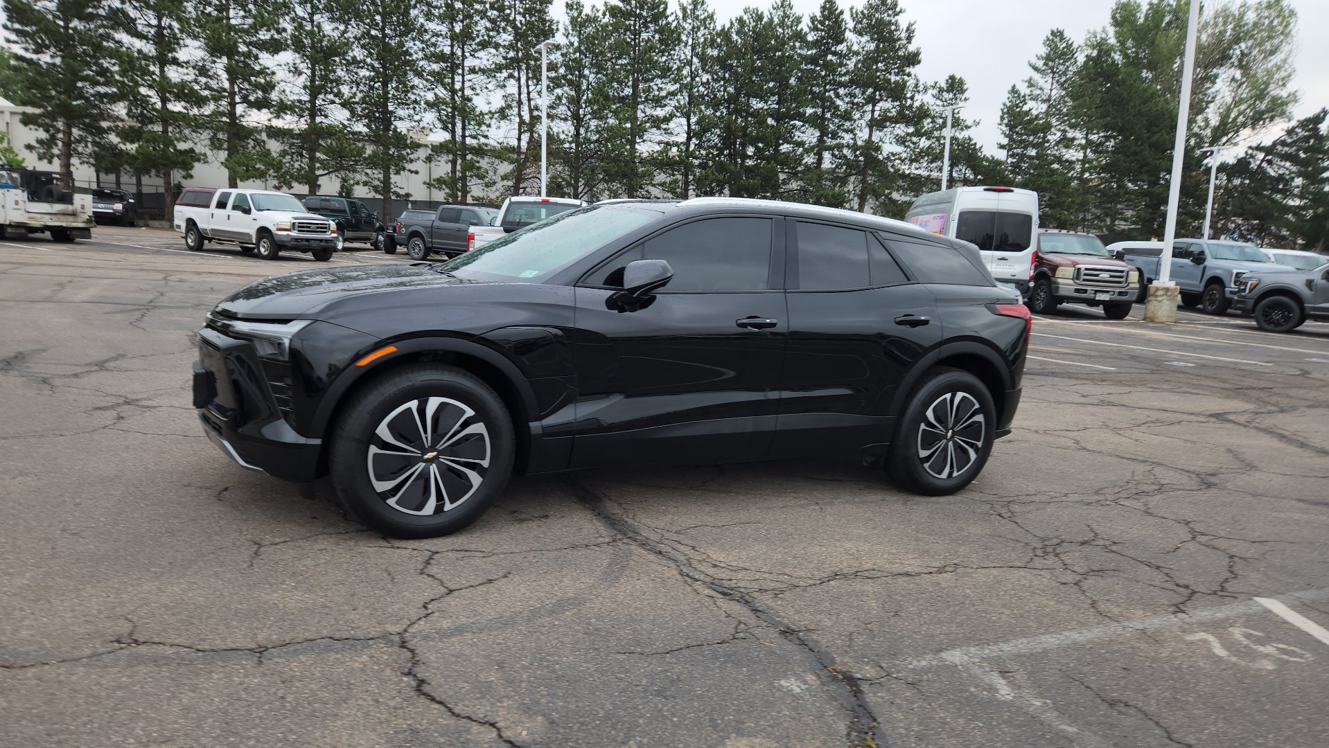 Used 2024 Chevrolet Blazer EV LT AWD/4WD image 3