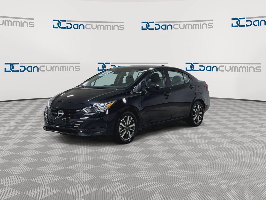 Used 2024 Nissan Versa SV FWD image 4
