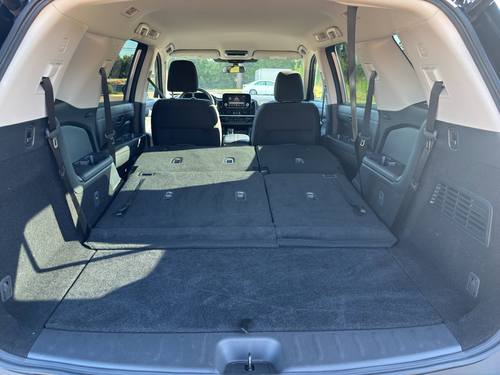 Used 2025 Nissan Pathfinder SV image 16