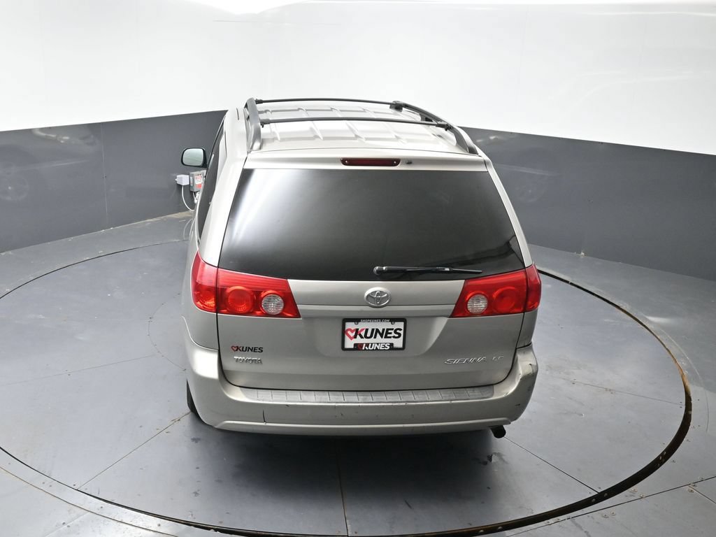 Used 2008 Toyota Sienna CE FWD image 16
