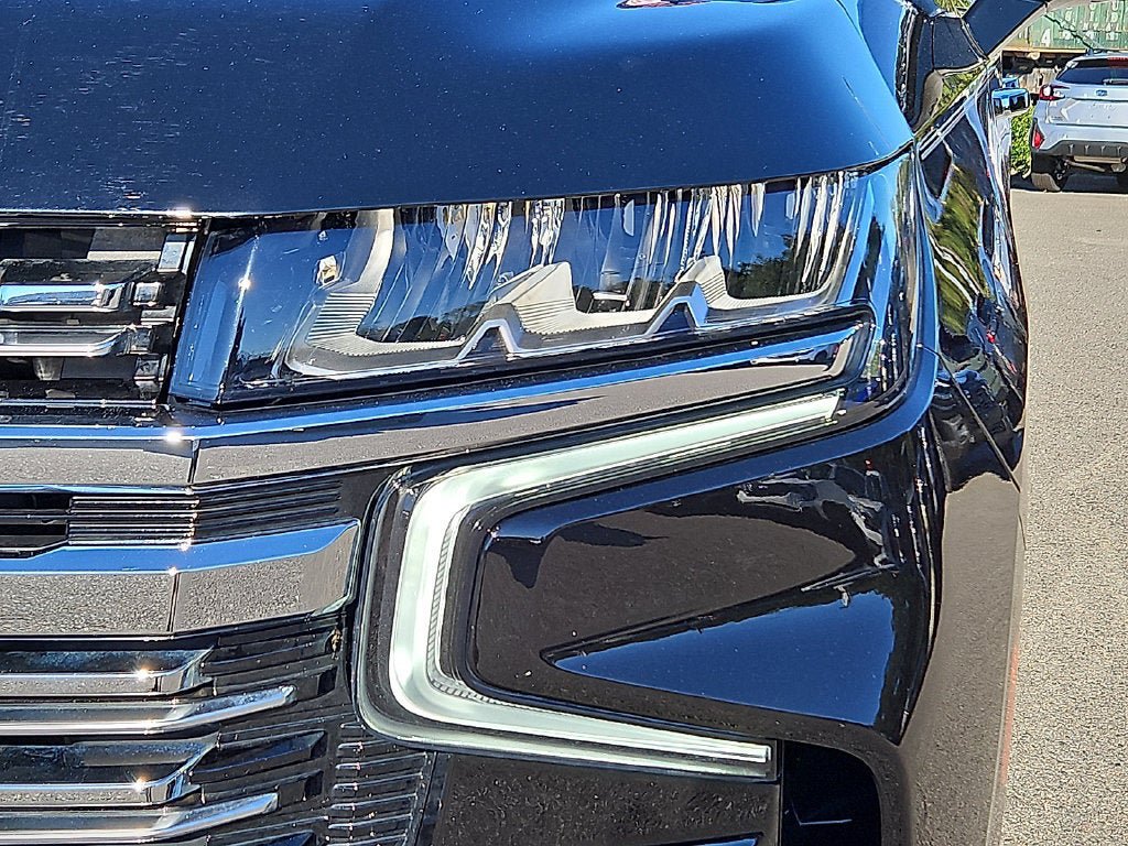 Used 2024 Chevrolet Tahoe Premier AWD/4WD image 9