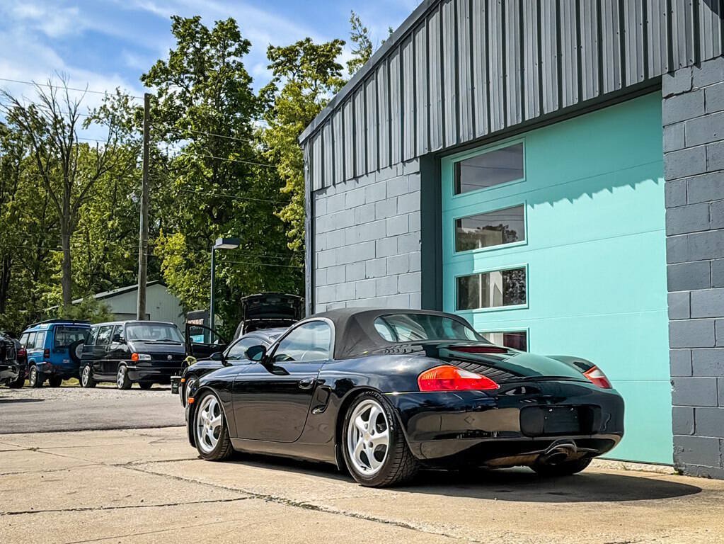 Used 2000 Porsche Boxster RWD image 4