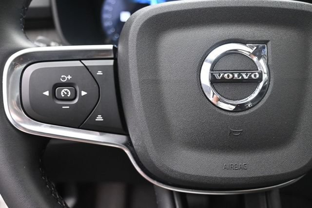 Certified 2025 Volvo XC40 B5 Ultra AWD/4WD image 15