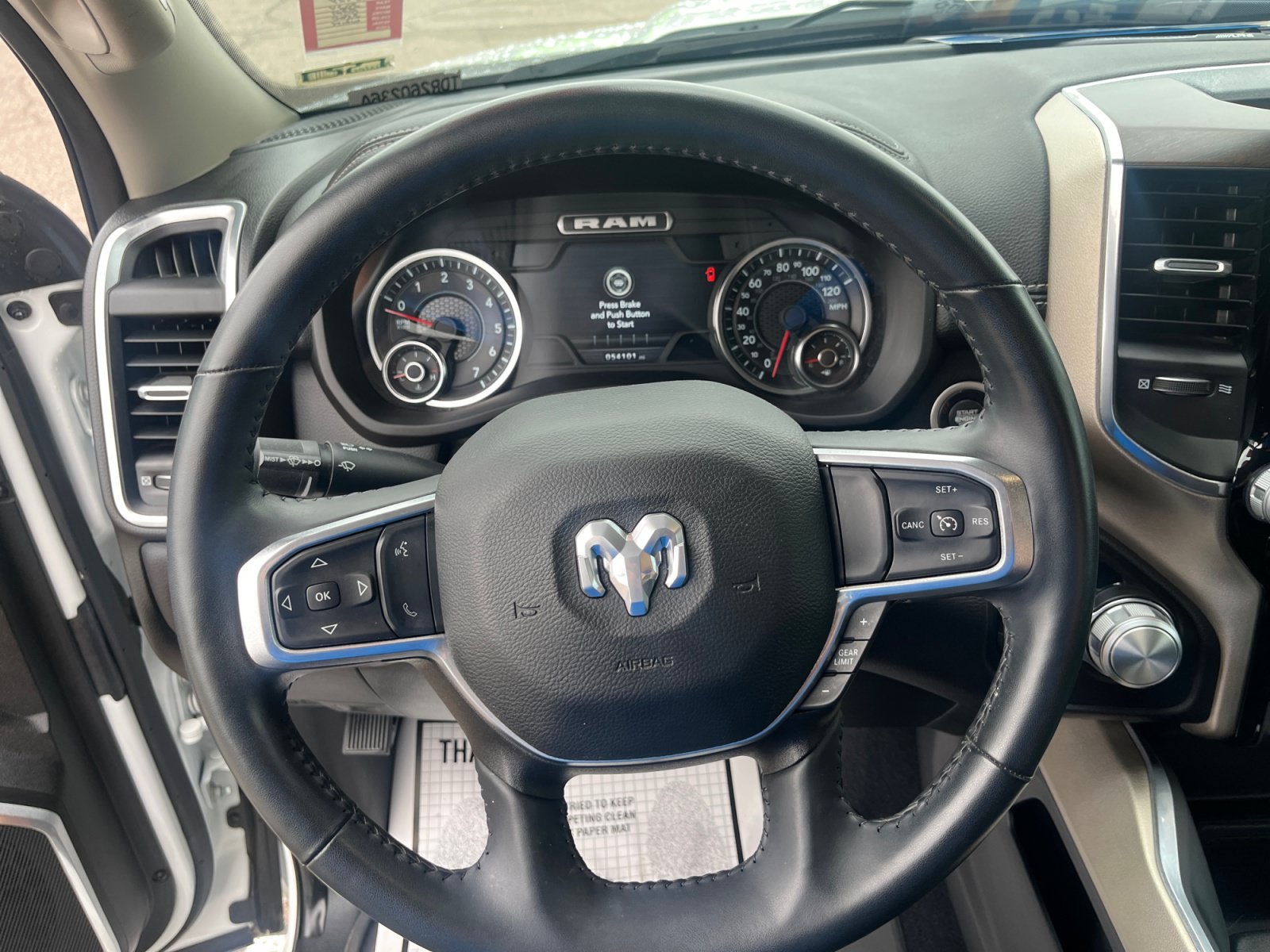 Used 2024 RAM 2500 Laramie w/ Towing Technology Group AWD/4WD image 9