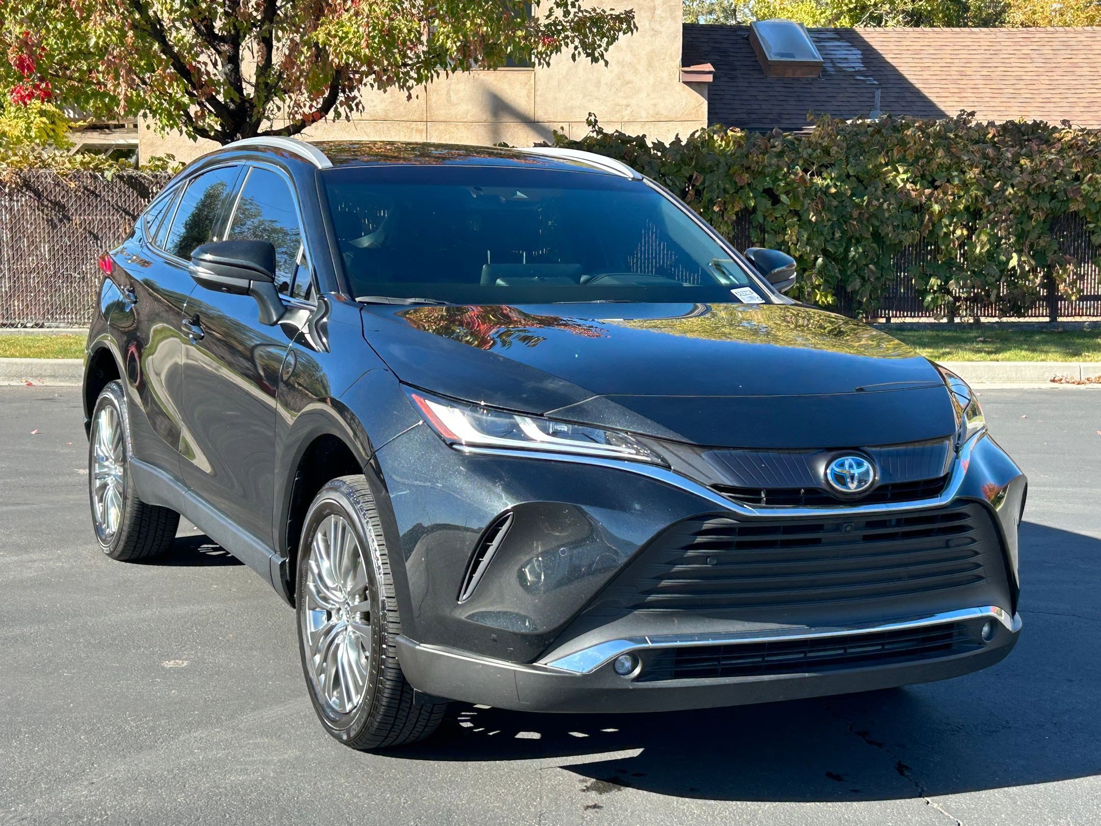 Used 2024 Toyota Venza Limited image 7