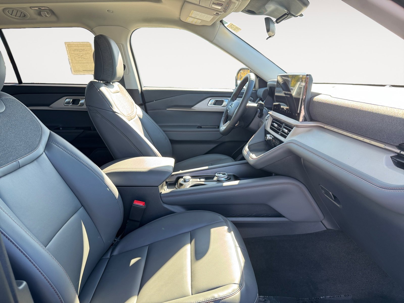 New 2026 Ford Explorer Active w/ Active Comfort Package AWD/4WD image 16