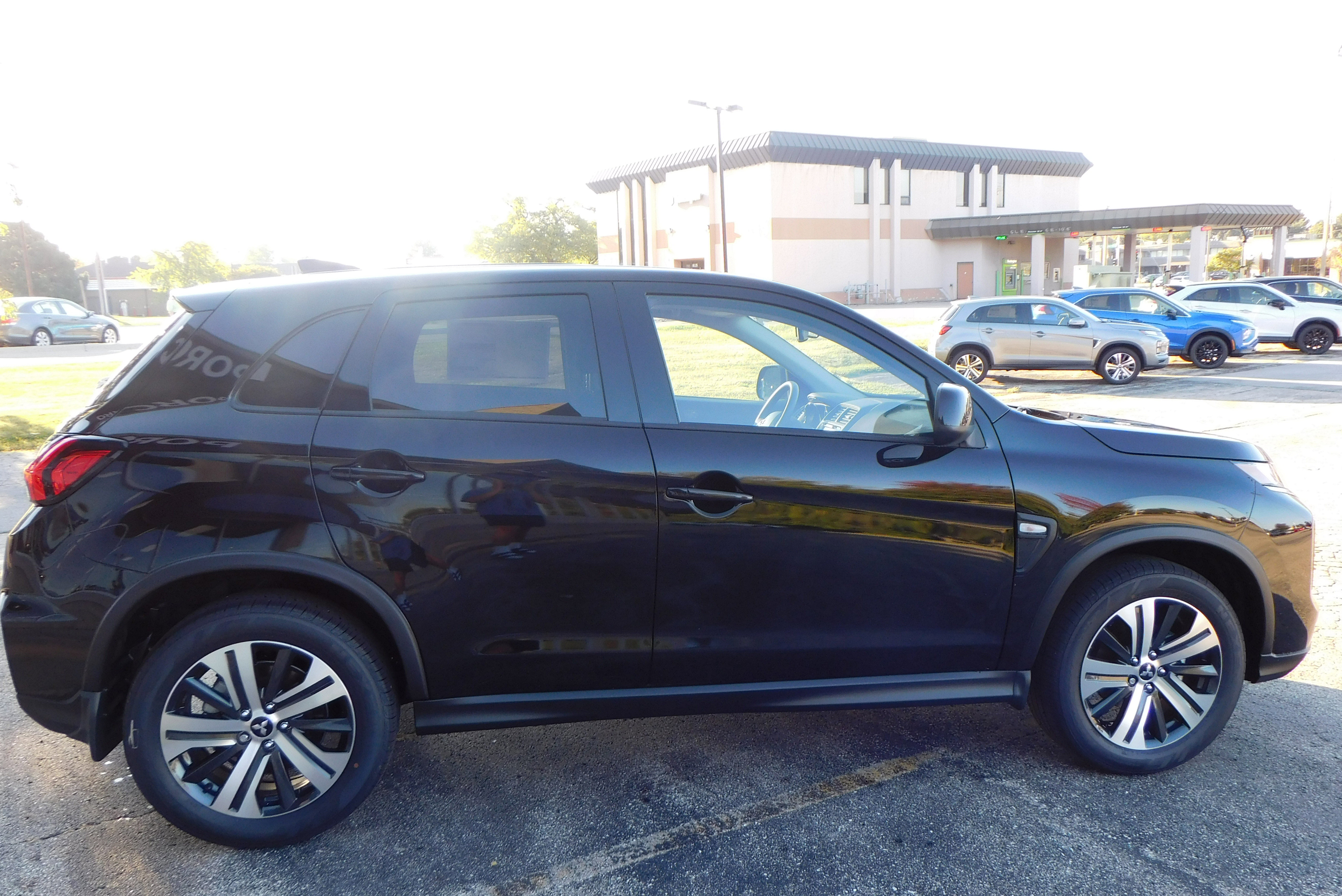 New 2025 Mitsubishi Outlander Sport ES image 5