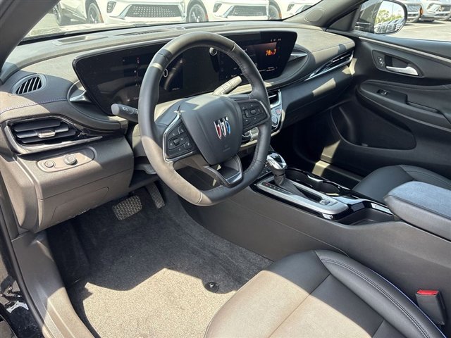 Used 2024 Buick Envista Sport Touring w/ Convenience I Package FWD image 10