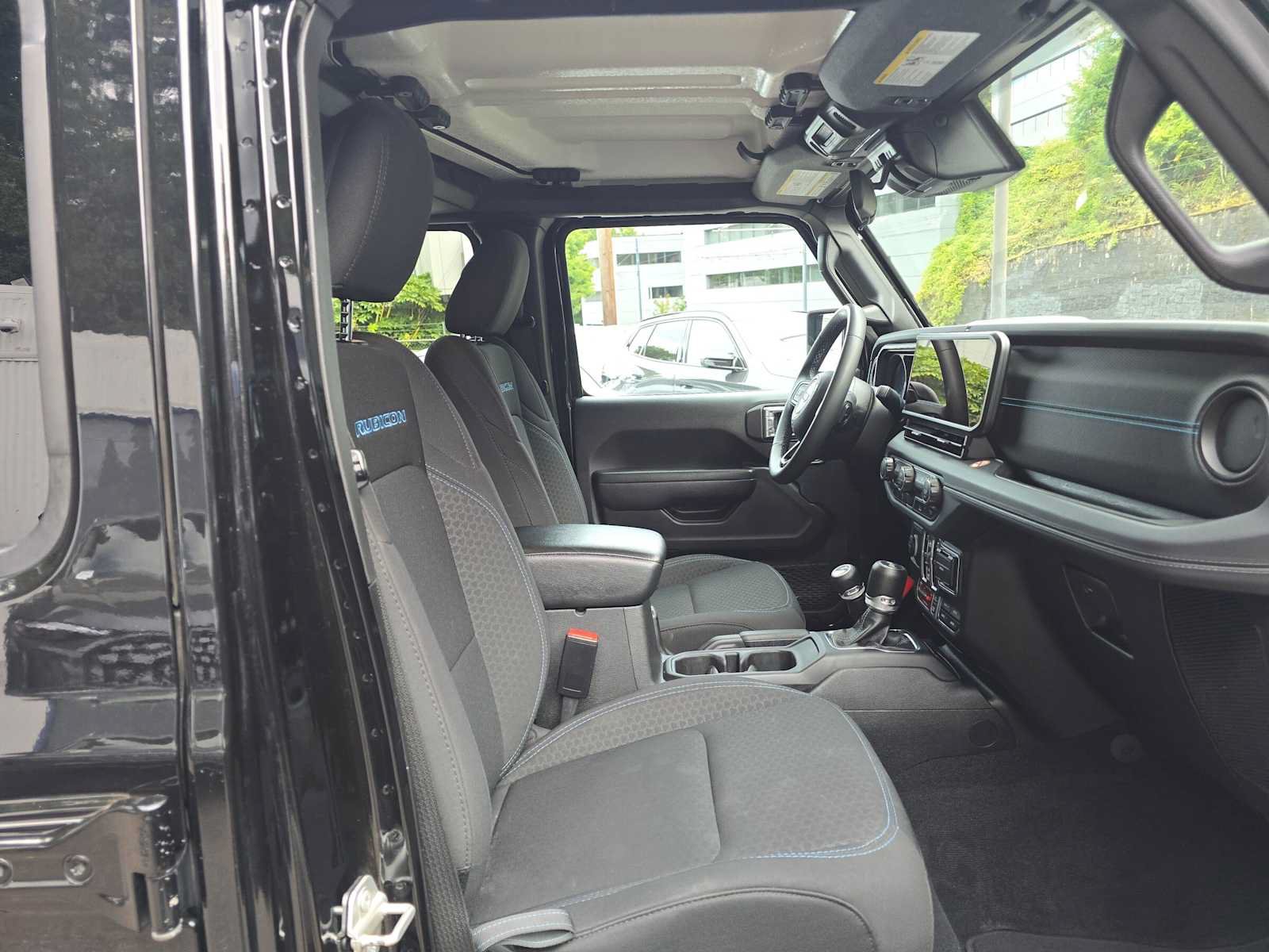 Used 2024 Jeep Wrangler Unlimited Rubicon 4xe AWD/4WD image 10