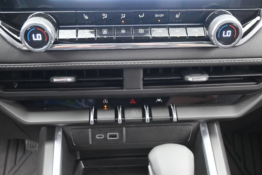 New 2026 Chevrolet Colorado LT w/ LT Convenience Package AWD/4WD image 19
