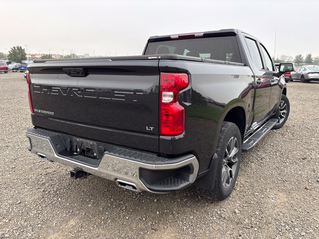 Used 2023 Chevrolet Silverado 1500 LT AWD/4WD image 12