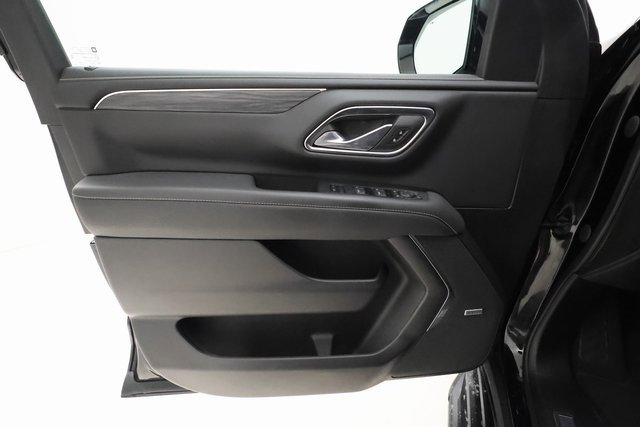 Used 2023 GMC Yukon SLT w/ SLT Premium Package image 8