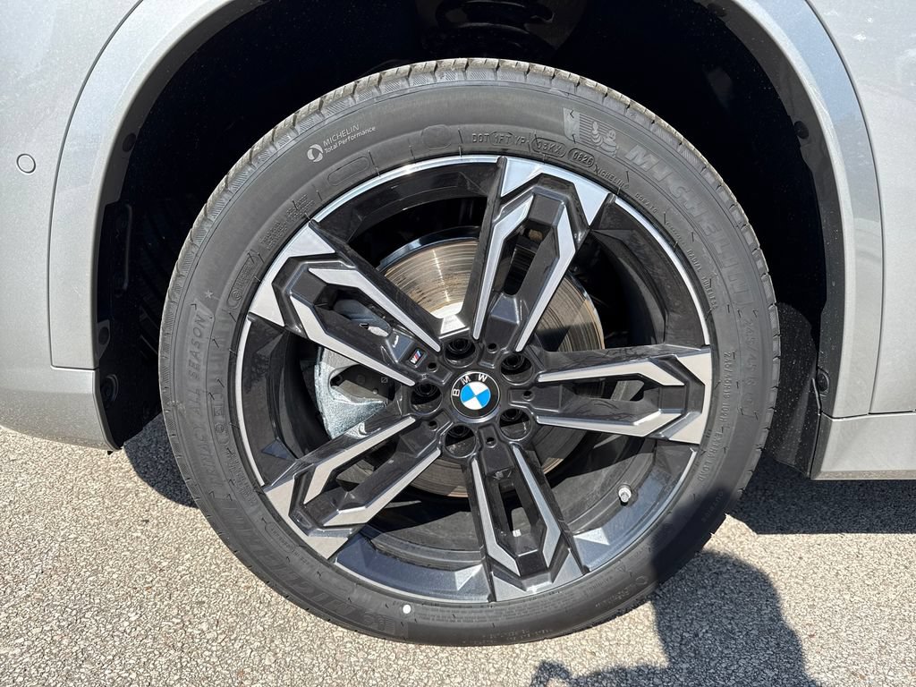 New 2026 BMW X1 xDrive28i AWD/4WD image 9