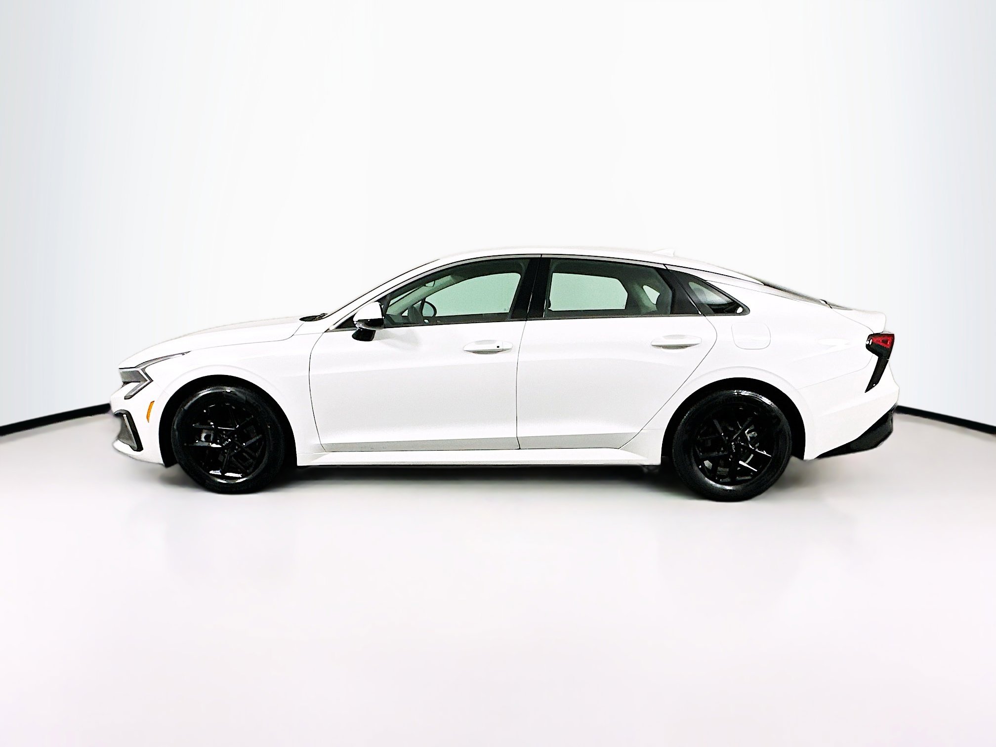 Used 2025 Kia K5 LXS image 4