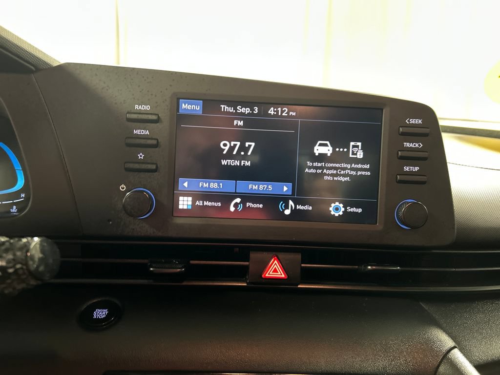 Used 2025 Hyundai Elantra Sport FWD image 15
