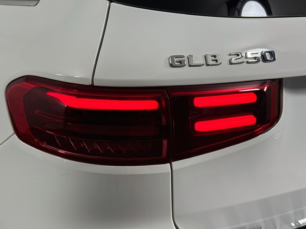 Used 2024 Mercedes-Benz GLB 250 image 34