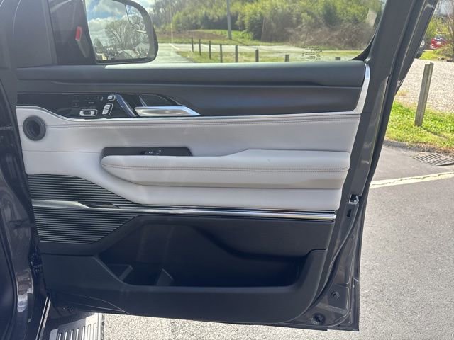 New 2026 Jeep Grand Wagoneer Summit image 9