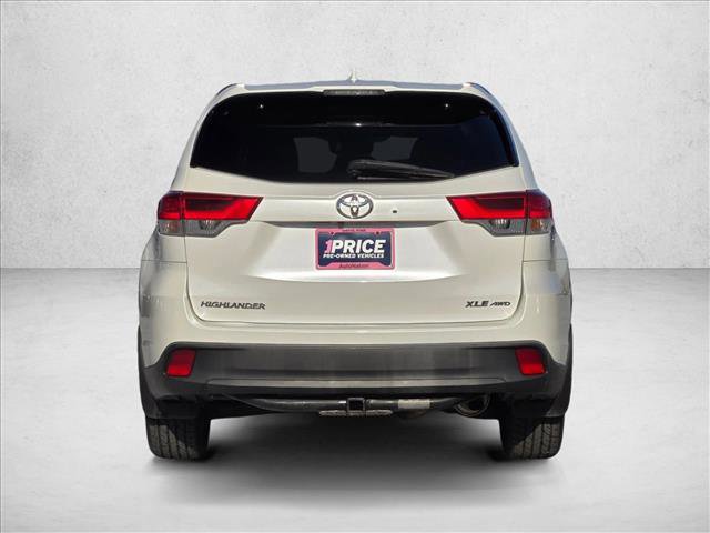 Used 2017 Toyota Highlander XLE image 7