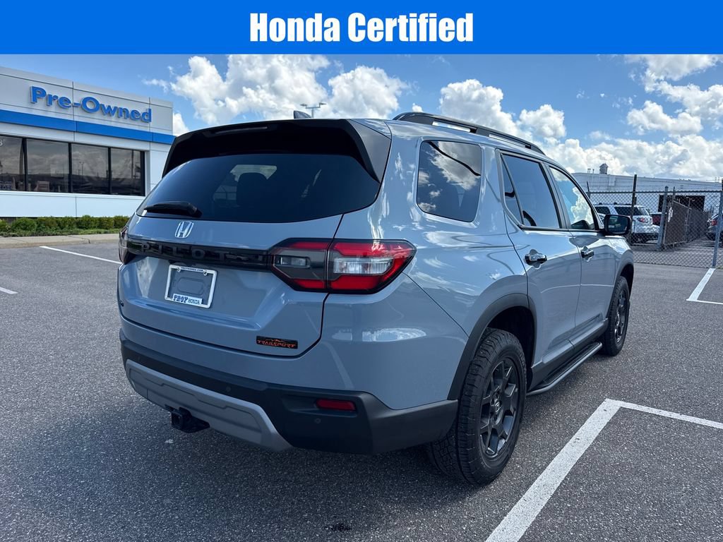 Certified 2024 Honda Pilot TrailSport image 8