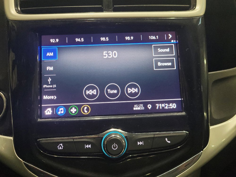 Used 2020 Chevrolet Sonic Premier FWD image 25