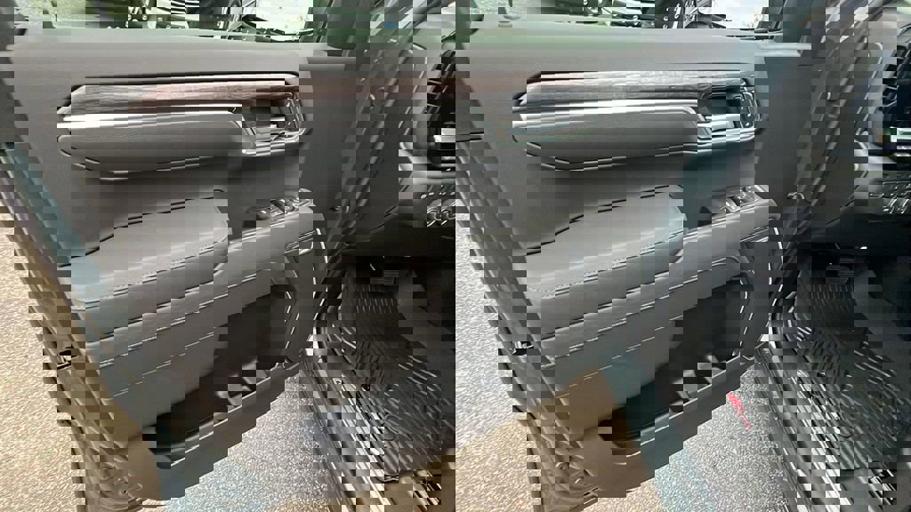 New 2026 Chevrolet Silverado 1500 LTZ image 11