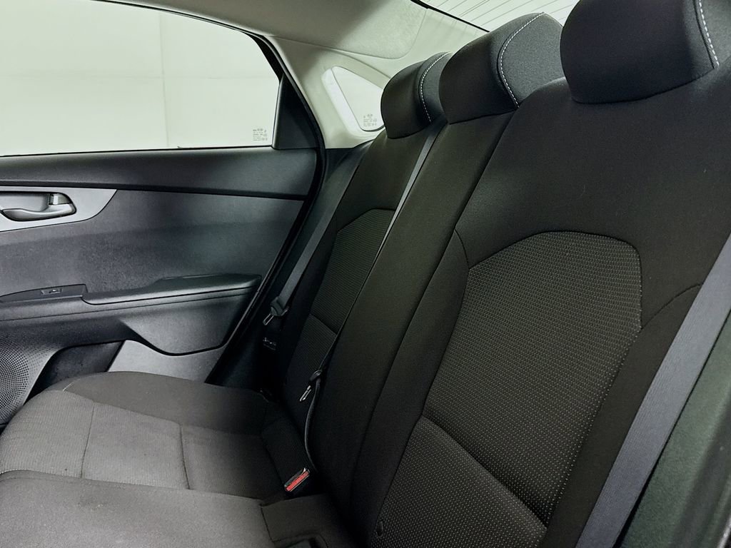 Used 2021 Kia Forte LXS FWD image 11