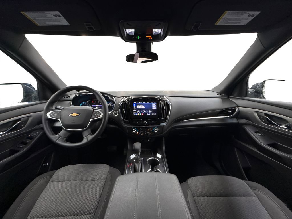 Used 2023 Chevrolet Traverse LT image 18