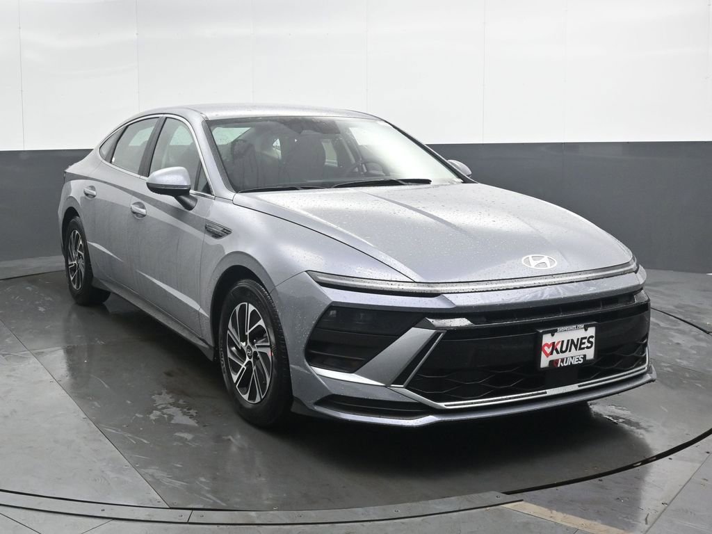 New 2026 Hyundai Sonata Blue FWD image 4