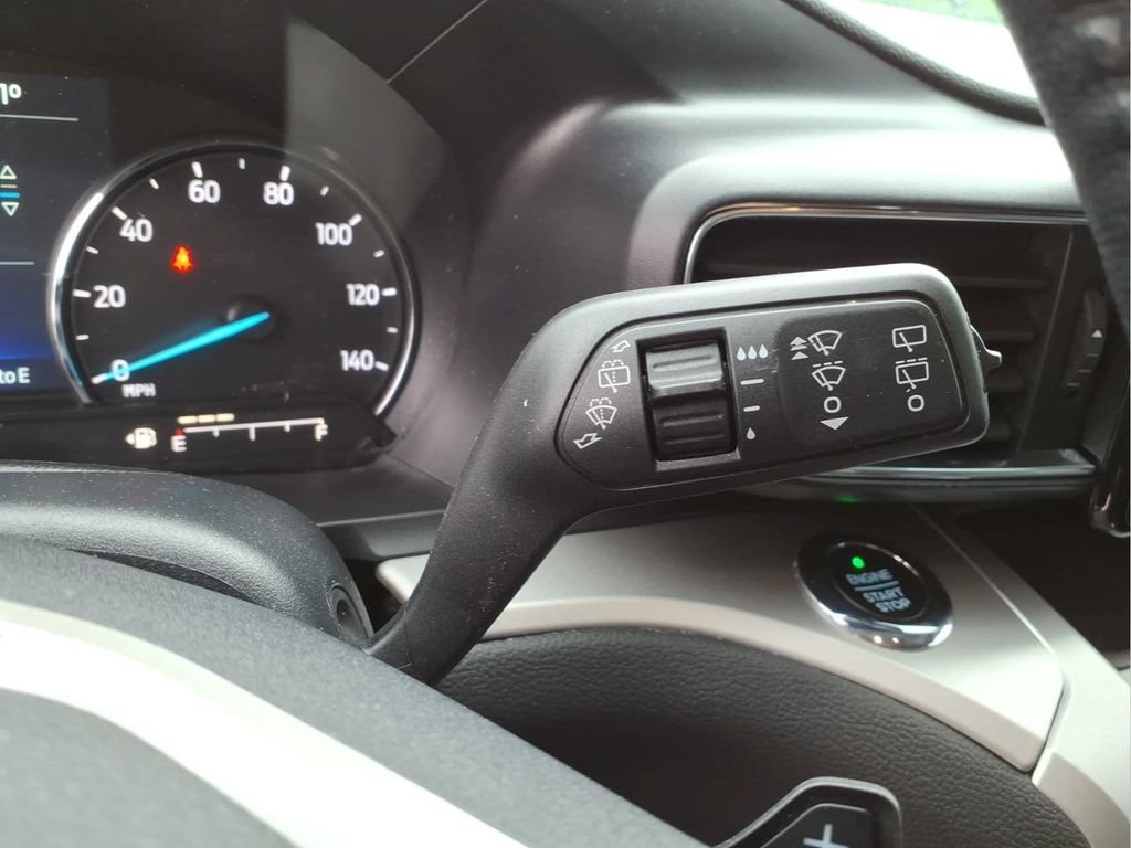 Used 2021 Ford Explorer XLT w/ Equipment Group 202A AWD/4WD image 21