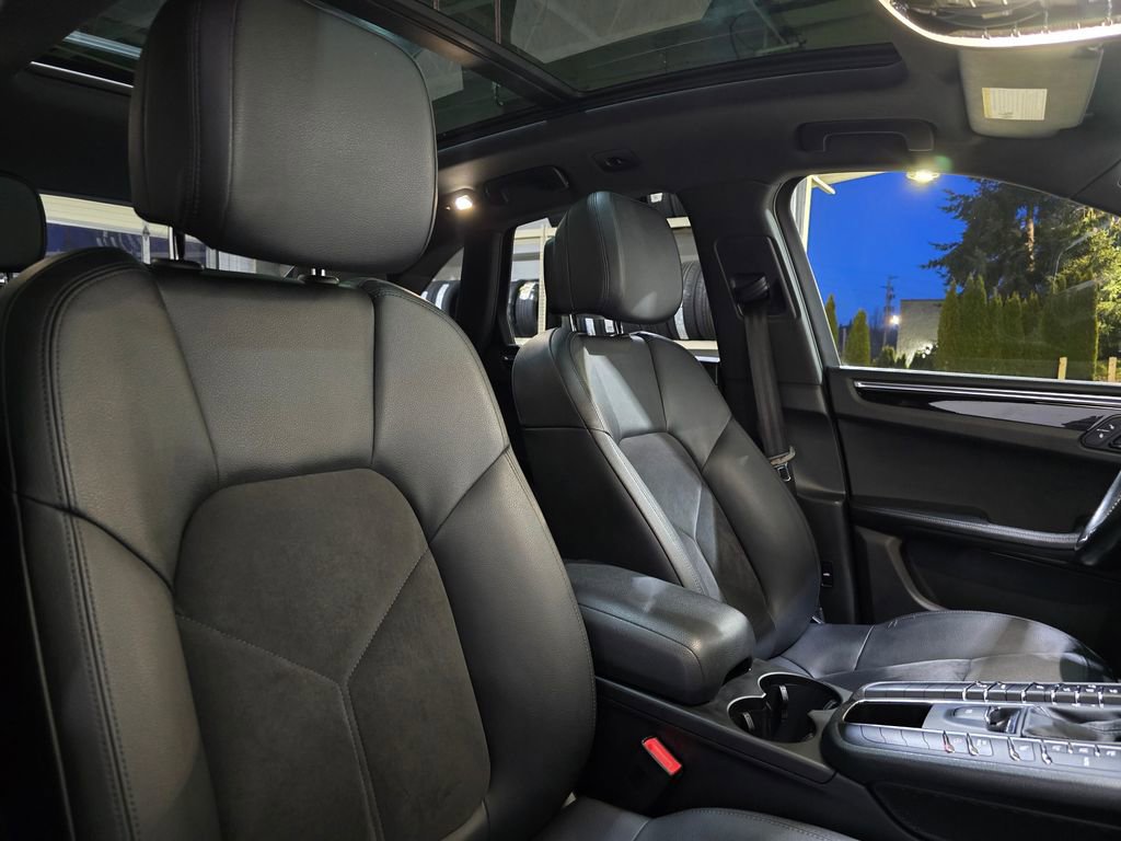 Used 2016 Porsche Macan S image 30