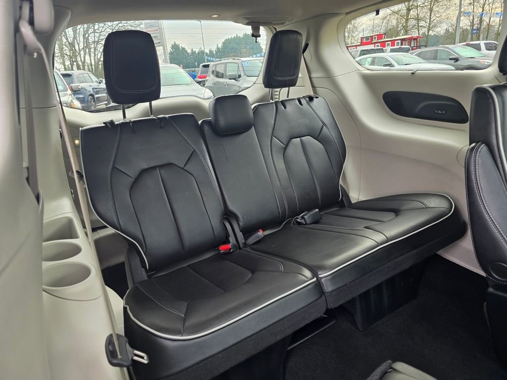 Used 2022 Chrysler Pacifica Limited image 27