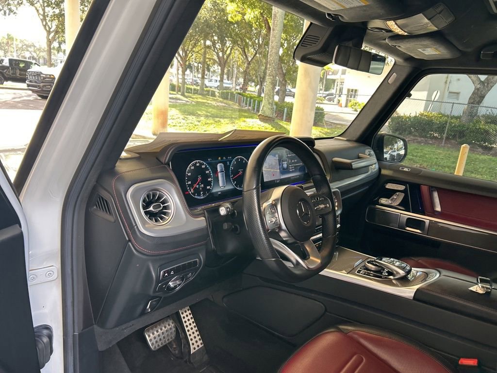 Used 2022 Mercedes-Benz G 550 w/ G Manufaktur Interior Package image 6