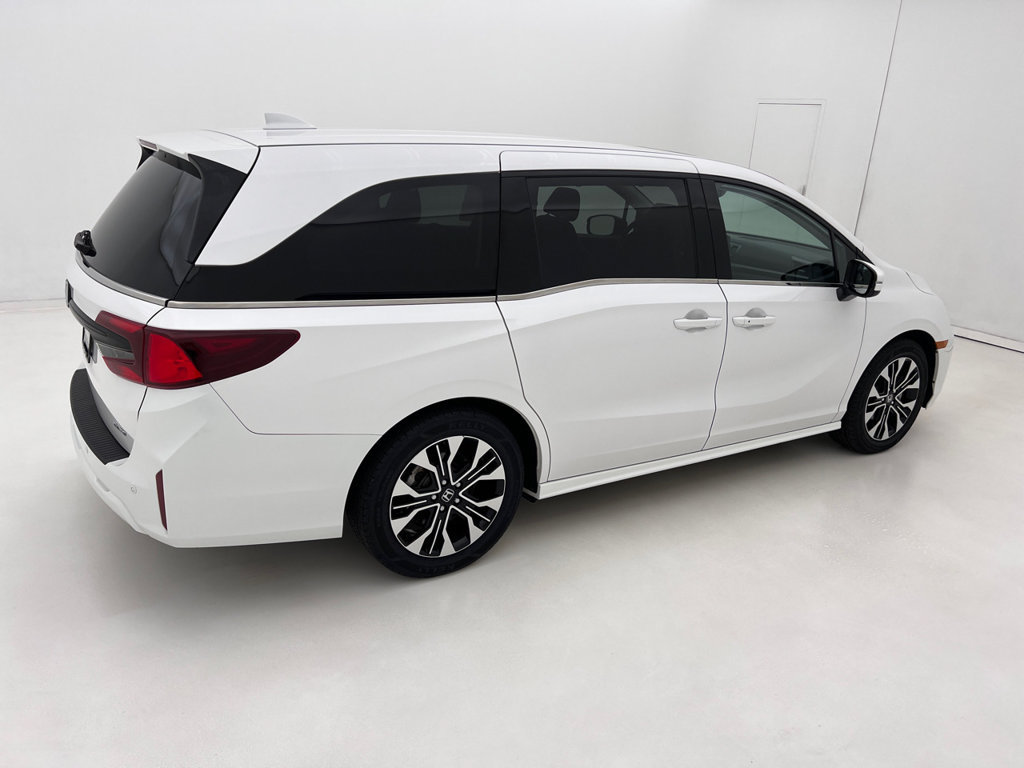 Used 2025 Honda Odyssey Elite image 9