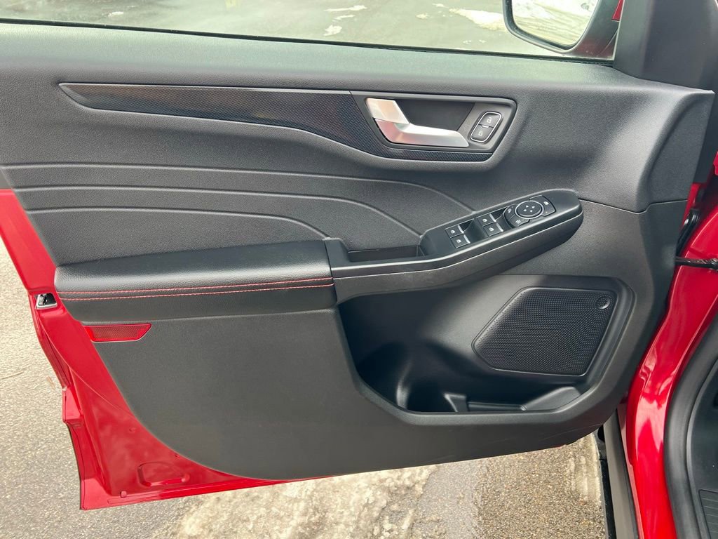 Used 2025 Ford Escape ST-Line Select image 15