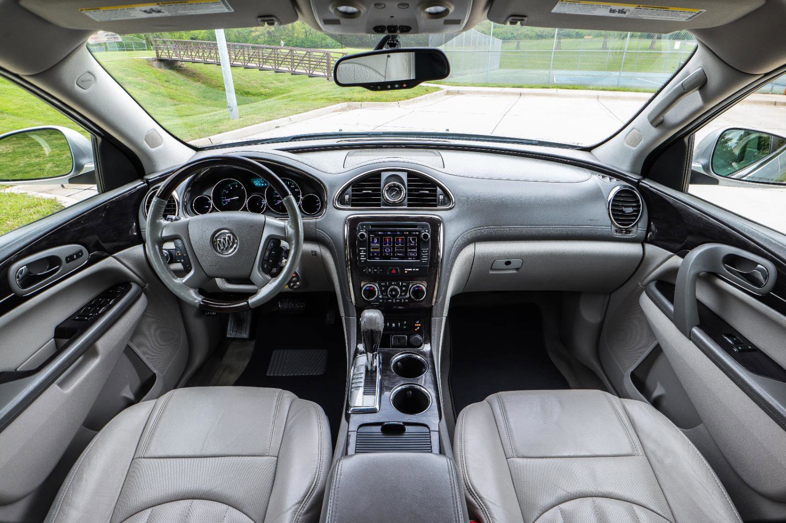 Used 2015 Buick Enclave Leather AWD/4WD image 2
