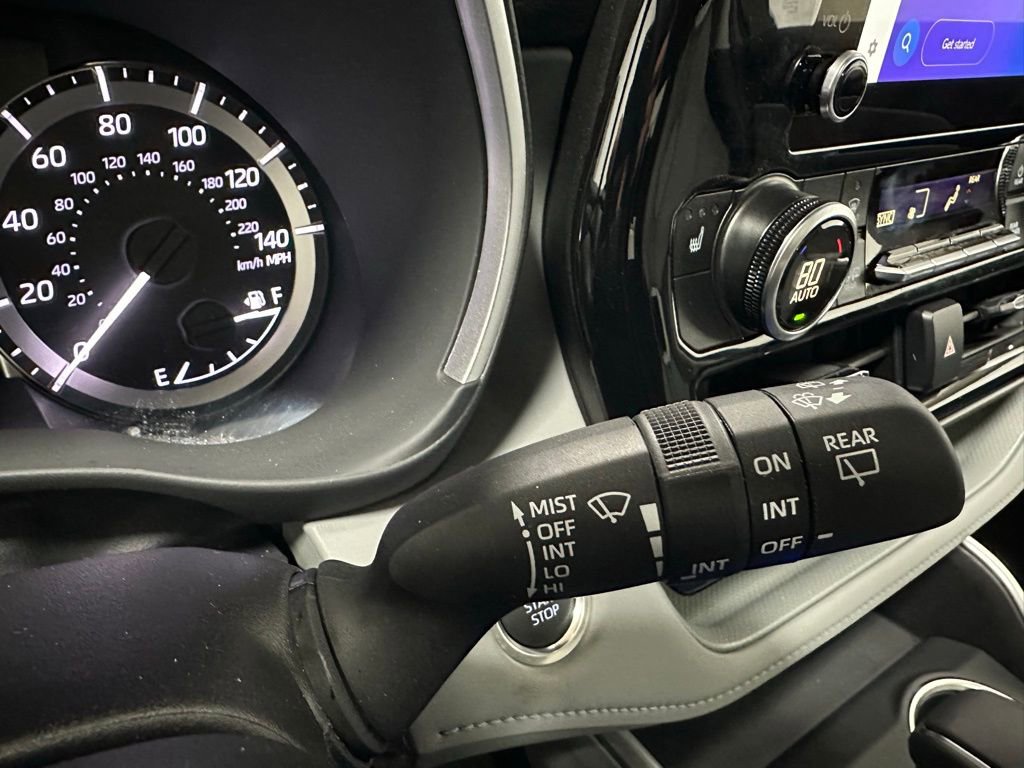 Used 2025 Toyota Highlander XLE image 22