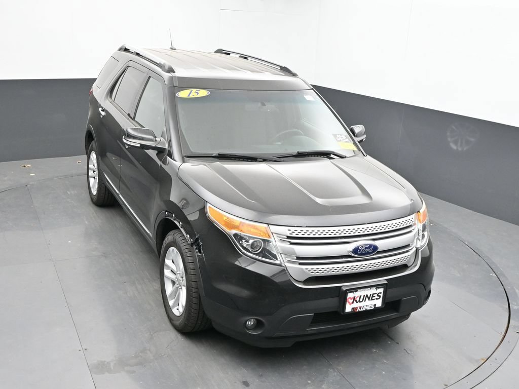 Used 2015 Ford Explorer XLT w/ Equipment Group 201B FWD image 39