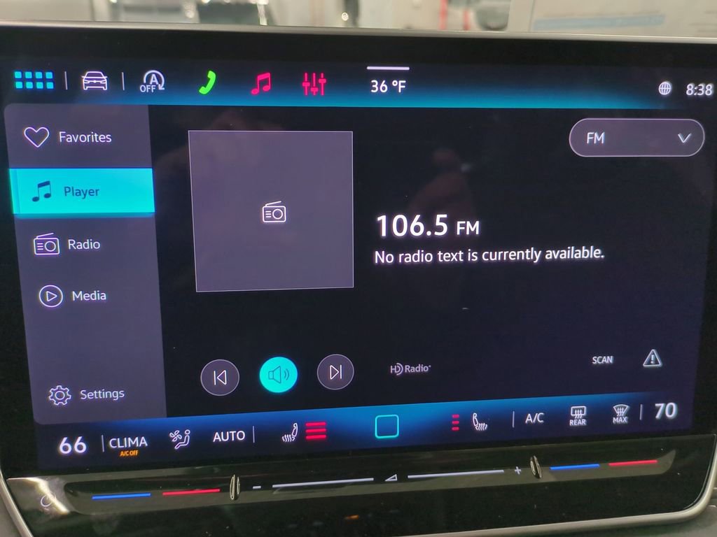 New 2026 Volkswagen Tiguan SE image 22