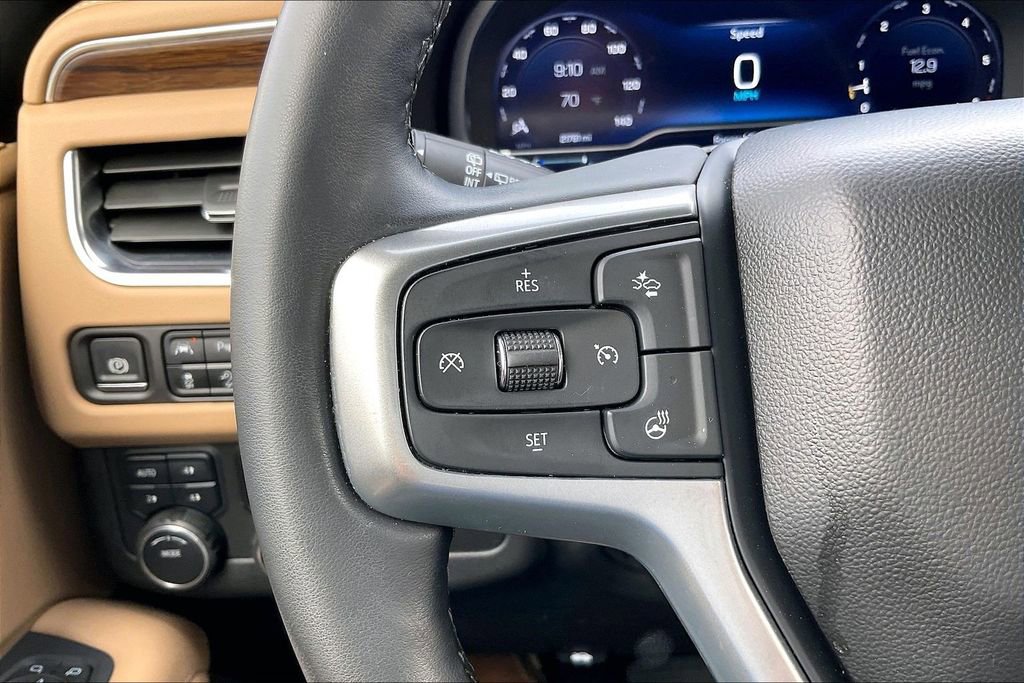 Used 2024 Chevrolet Tahoe Premier AWD/4WD image 18