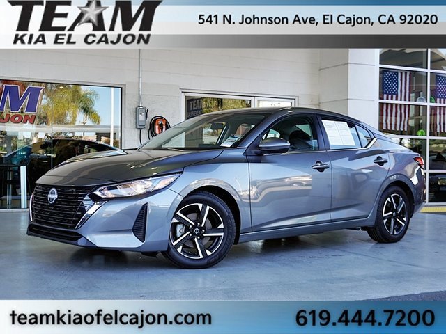 Used 2024 Nissan Sentra SV image 2